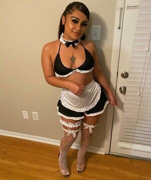 Iammikaila / aaliakim