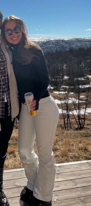 Camilla Hasselgård / camillahasselgaard /