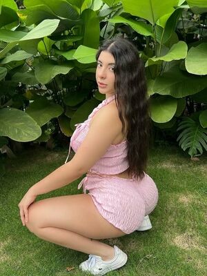 Camila Valencia / camilevalencia / cavbb / https: / motocami