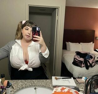 Peachxbrat / notreallyjcm / strawberryxfnta