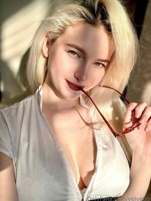 _velvet.joy / velvetjoy