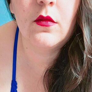 curvyladynextdoor / curvymom.nextdoor