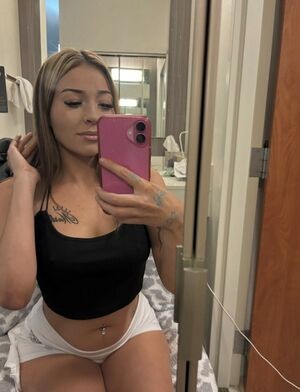 babbylyssaa_ / babbyylyssaa