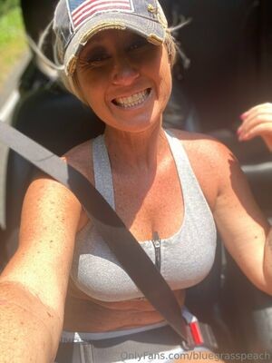 bluegrasspeach / fedonpeaches