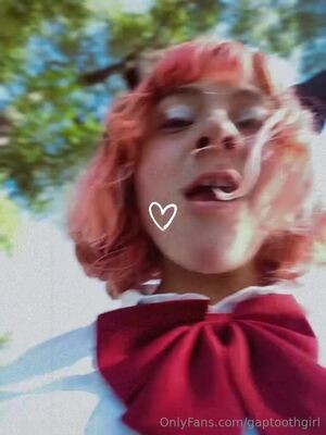 gaptoothgirl / gaptoothgirl.art