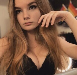 Heather Chandler / heatherchandlerspage