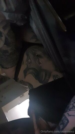 skyeskyeexo / skyessexy