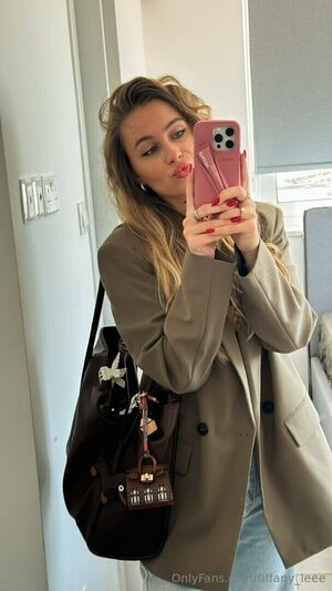 tiffany_leee / tiffyluhu