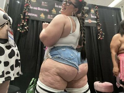 Luna Lark / lunalark / lunalarkstudio