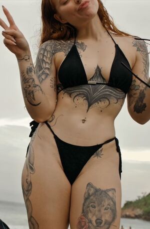 Adriana Rodrigues / aquelaminah / tsdrirodrigues