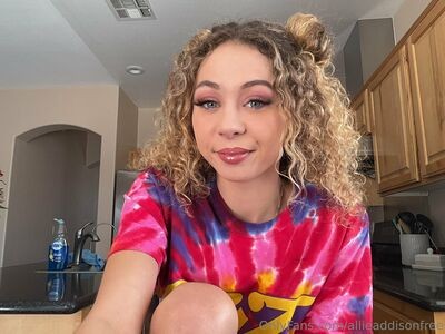 addisonfree_ / allieaddisonfree