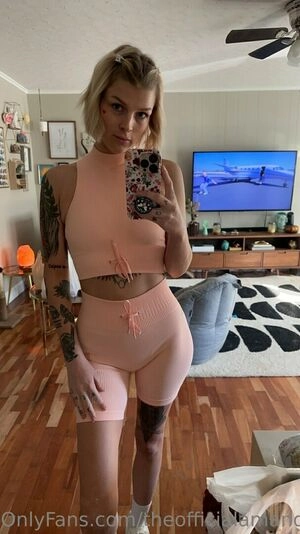 theofficialamandashow