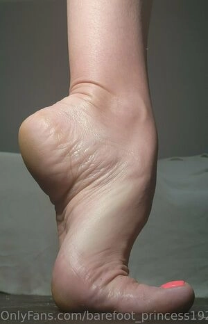 barefoot_princess1922