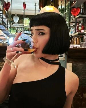 Chloe Hodgson Chloehodgson