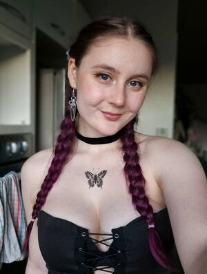 choked_barbie / chokedbarbie