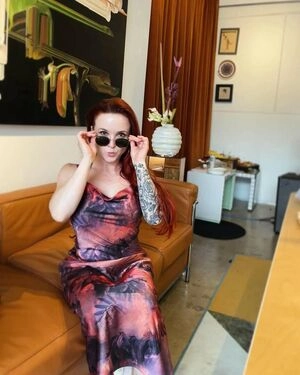 ogonlyf / oliviagraydesigns