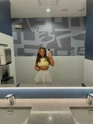 MacKenzie Brooke / mackenziebrookexo / mbpuricelli