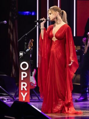 52529184 / Jessica Simpson / JessicaSimpson