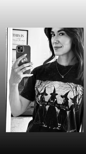 Jewel Staite / JewelStaite