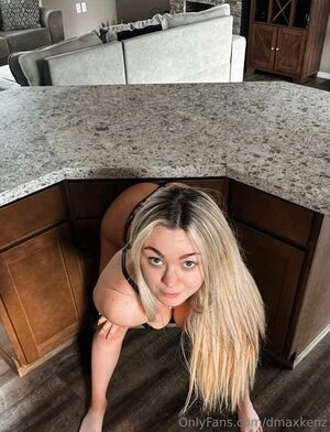 Dmaxkenziee / dmaxkenz / https: