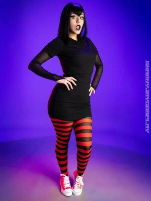 SnarkyJayCosplay / Snarkyjay / alicecosplay