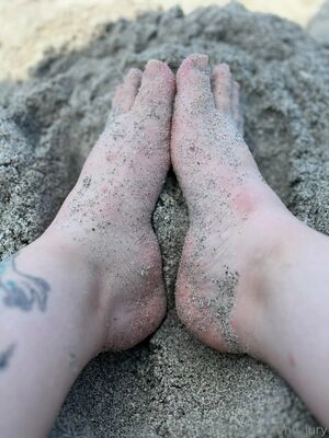 becomingirlanda / no_jury