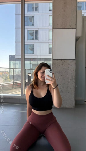 Chloe.anl / its.chloee