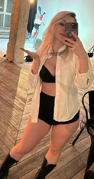 Dear Iris / DearIris_ / dear.dear.iris / dear.iris / dear_iris