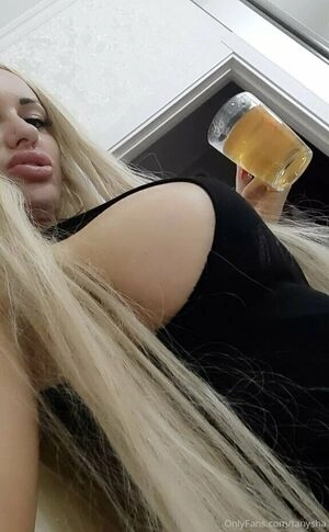 tanysha / tanysharenee_