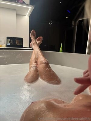 sweetfeetsabfree / sweetshardxo