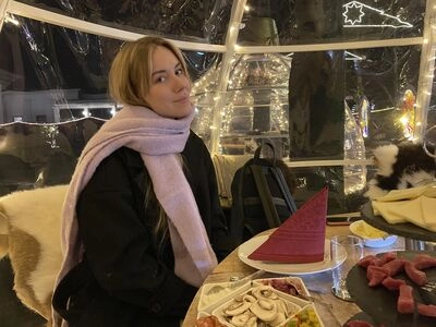 https: / stefani / stefani_cute / stefani_isabel_