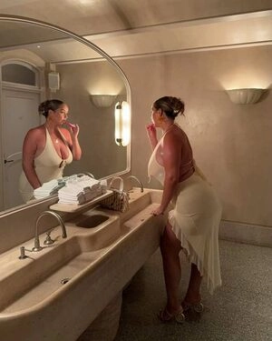 Jojo / https: / joannvdherik / jojozarur / xoxojojo