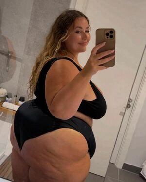 juiceefruitee / juicyfruitxoxo