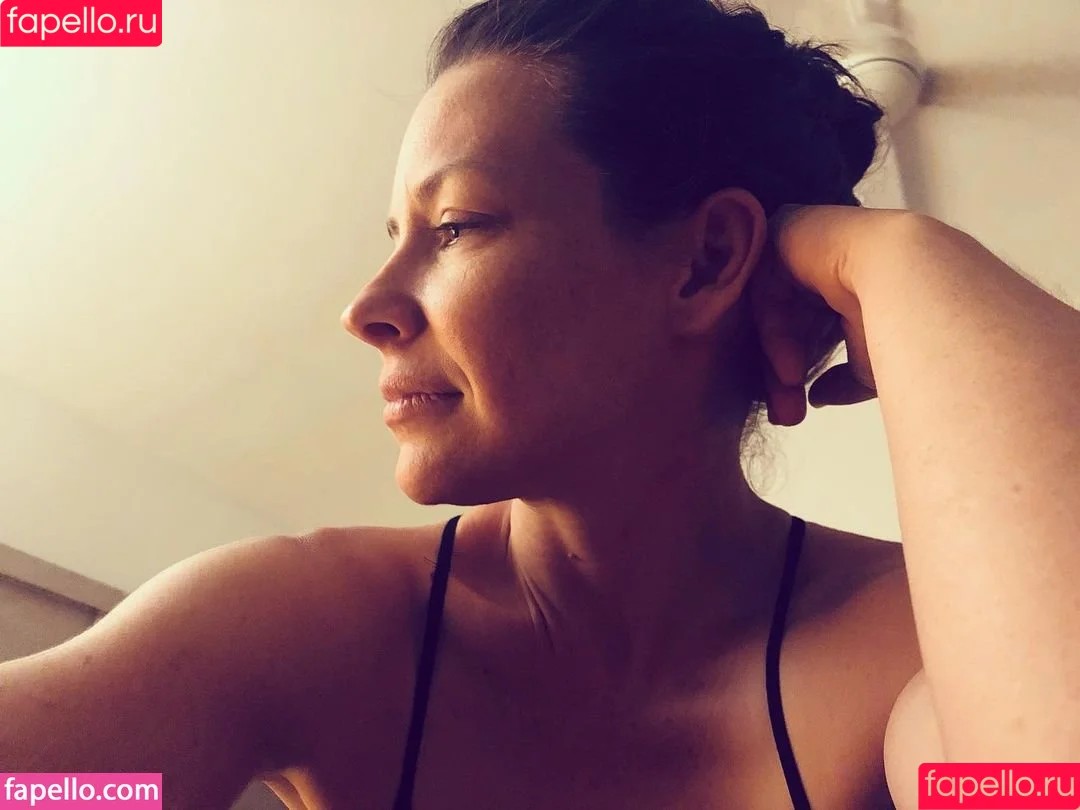 Evangeline Lilly / evangelinelillyofficial / lilyevangeline