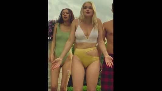 Ariel Winter / arielwinter