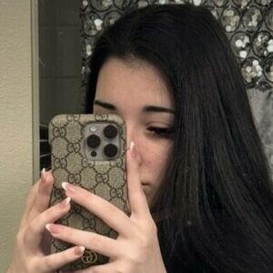 khloematta / uptownkhloe