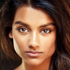 Simone Ashley / simoneasshley