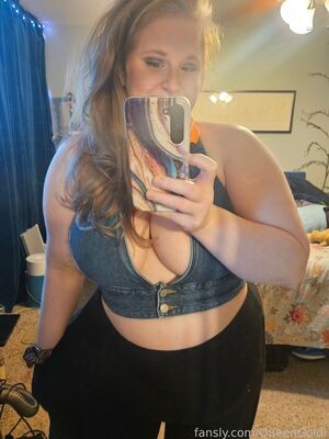 QueenGoldi / https: / thequeengoldi