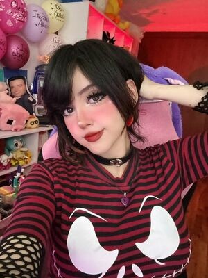 Itsmidna / Mirna Vegas / ashprincessmidna / itsmidnaa