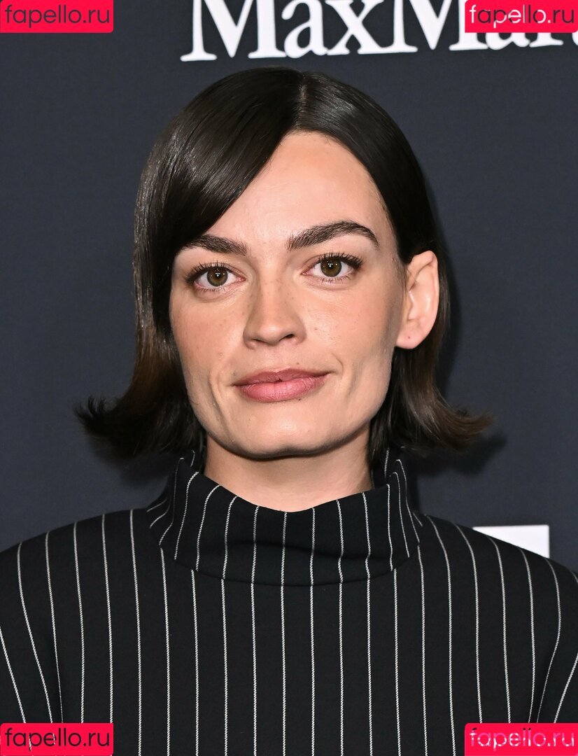 Emma Mackey Onlyfans Photo Gallery 