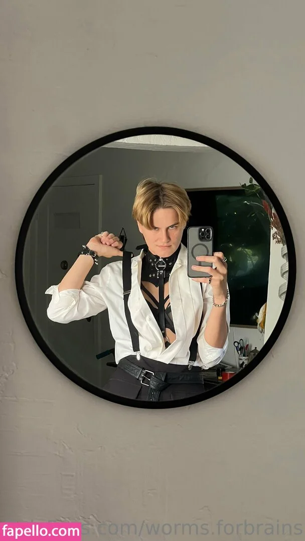 worms.forbrains Onlyfans Photo Gallery 