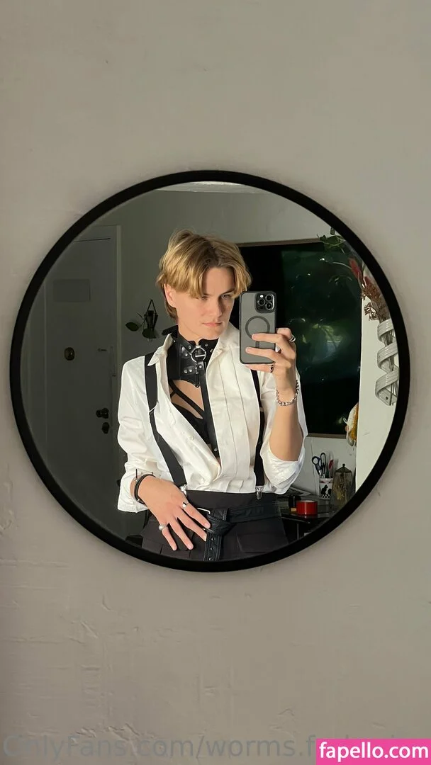 worms.forbrains Onlyfans Photo Gallery 