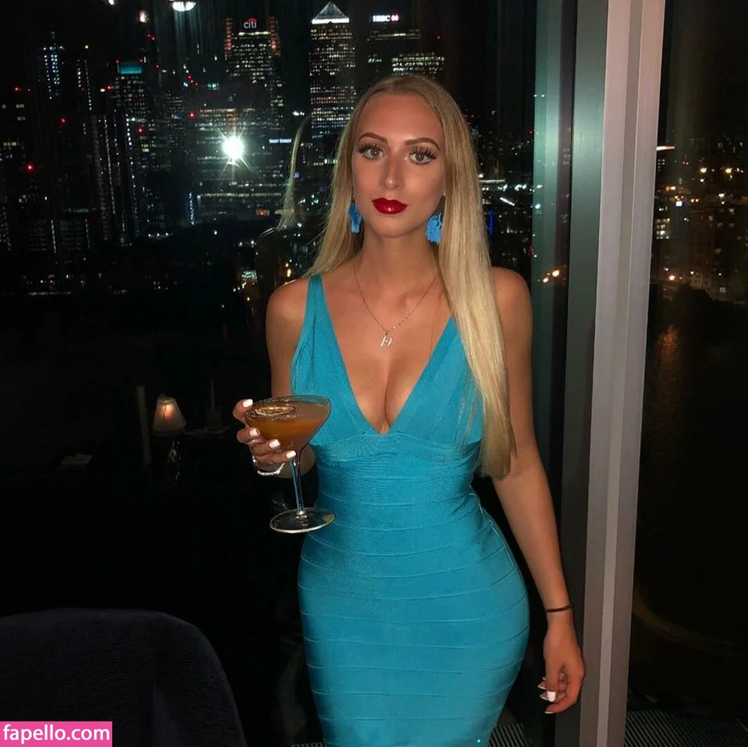 Holly Flintham Onlyfans Photo Gallery 