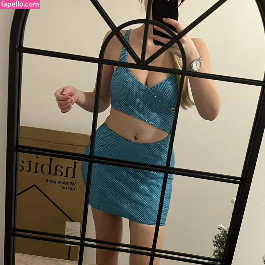 Holly Flintham Onlyfans Photo Gallery 