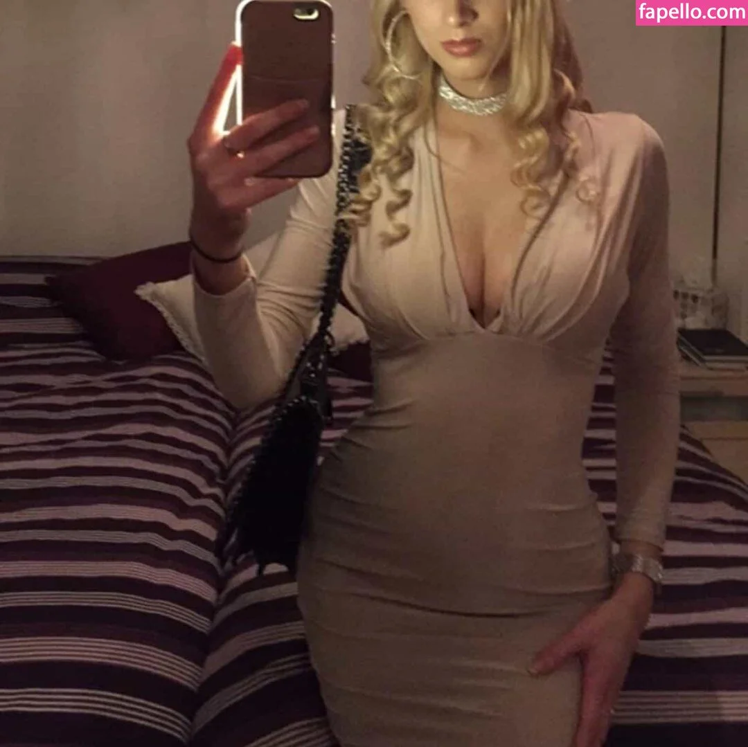 Holly Flintham Onlyfans Photo Gallery 