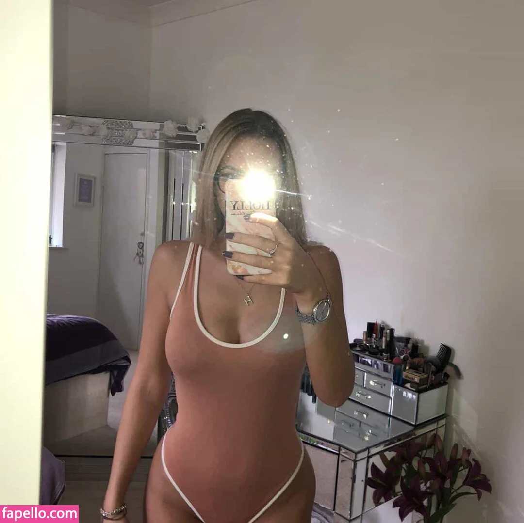 Holly Flintham Onlyfans Photo Gallery 