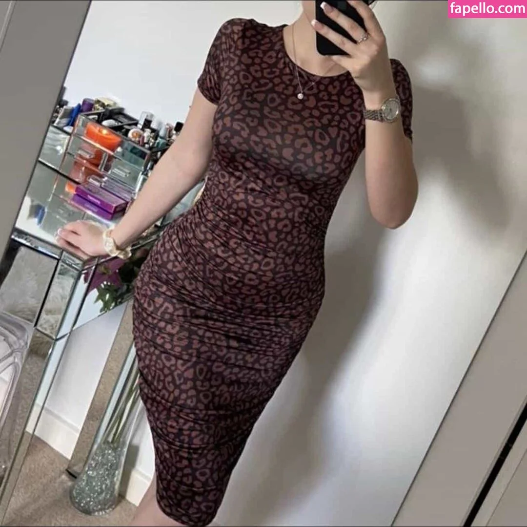 Holly Flintham Onlyfans Photo Gallery 