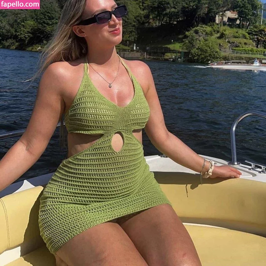 Holly Flintham Onlyfans Photo Gallery 