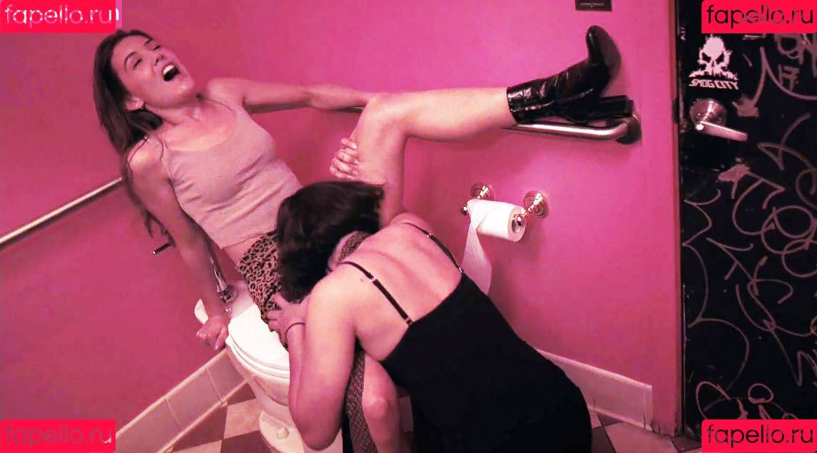 Danielle Campbell Onlyfans Photo Gallery 