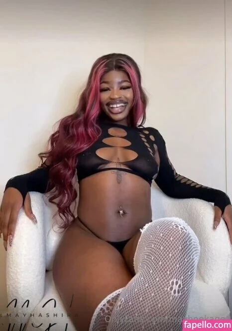 mayhoekage Onlyfans Photo Gallery 